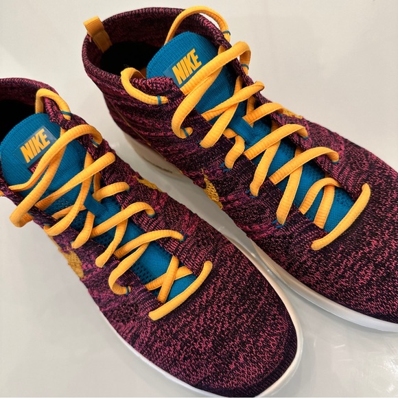 Size 10 - Nike Lunar Flyknit Chukka Grand Purple Laser Orange - Picture 3 of 9